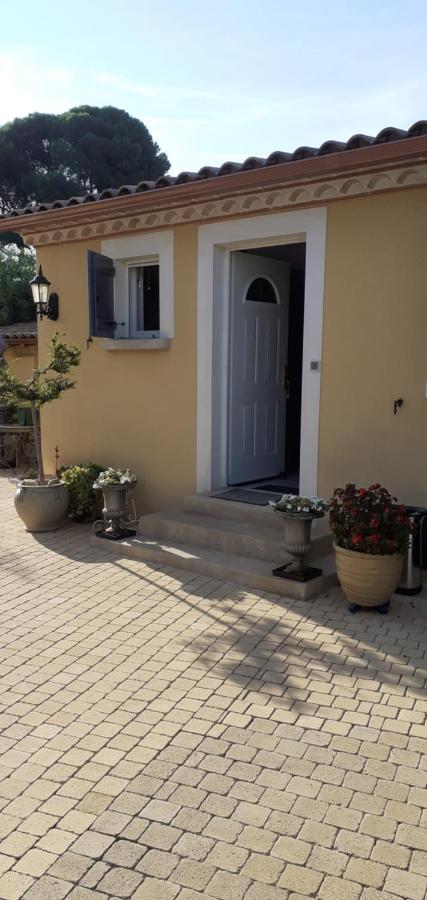 Homestay Mas Saint Genieis